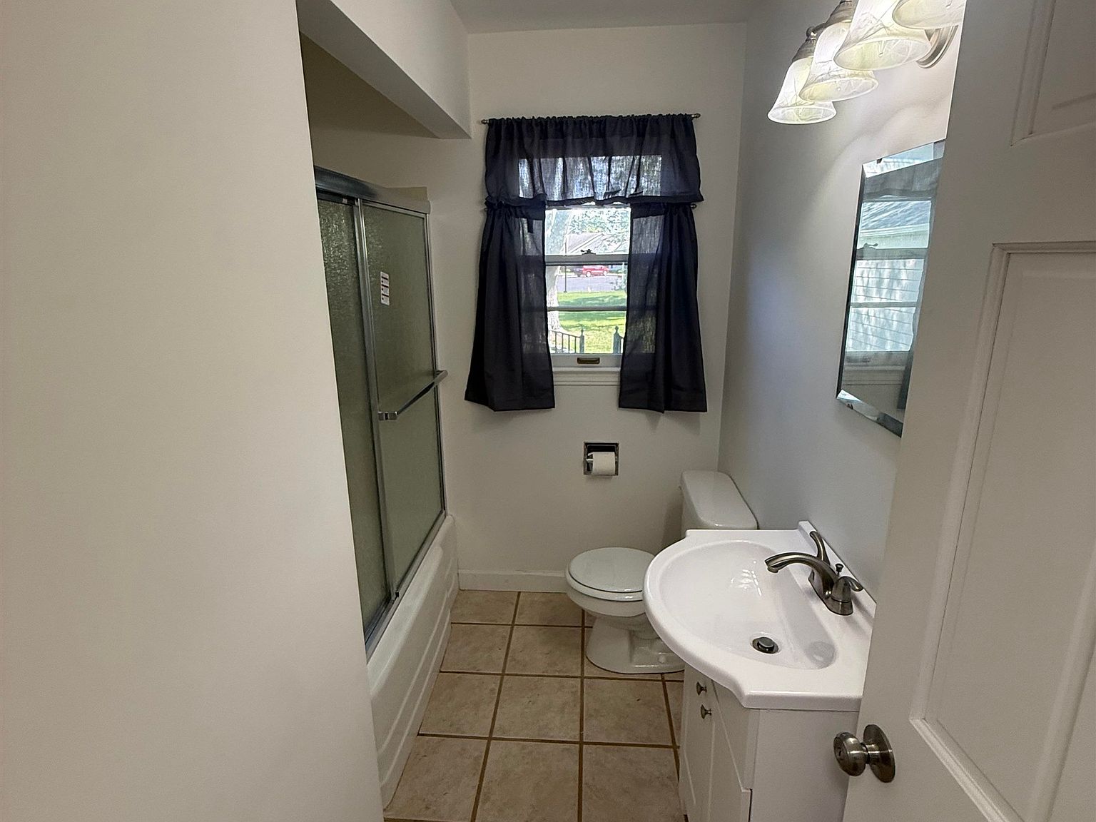1427 W King St, image 15